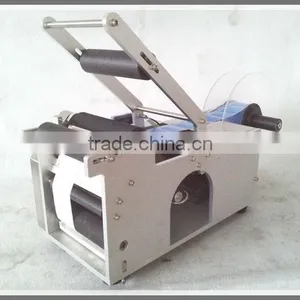 Semi-automatic Round Bottle Glue Labeling Machine LT-50 thumbnail-5