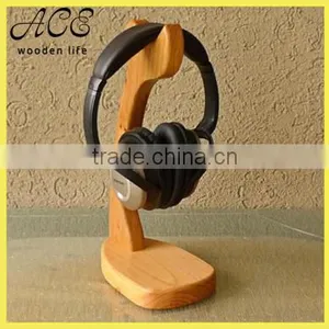 Wooden Earphone Mic Holder thumbnail-1