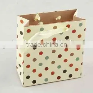 Shopping Paper Bag With Heart Pattern/Printed Foldable Gift Bag thumbnail-3