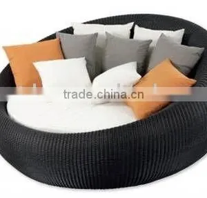 Outdoor Rattan Round Bed thumbnail-1