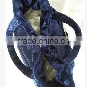 Ladies Elegant Fashion Velvet Handbag thumbnail-4