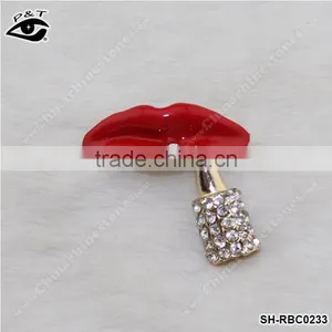 Rhinestone Brooch Pins Locked Mouth Shaped Brooches Sexy Red Mouth Rhinestone Pins for Clothing Decoration thumbnail-1