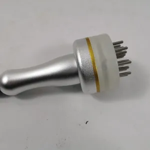 850nm Near-Infrared and 650nm Red Laser Comb, 18 Diodes Hair Regrowth Treatment thumbnail-3