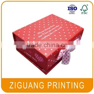 Luxury Gift Box Packaging thumbnail-1