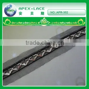 APR-352 Hot Sell Handcraft Beads Lace Trimming on Mesh Sew on Dress Decoration thumbnail-1