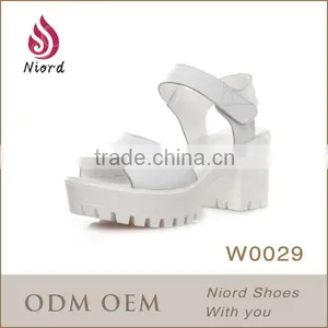 Fashionable Elegant High Heel Shoes Ladies Sanals thumbnail-1