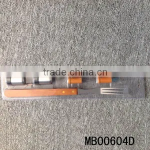 Wood Handle Bbq Fork thumbnail-1