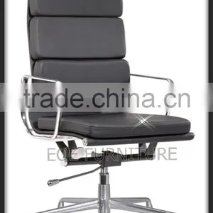 Comfortable Black Leather Swivel Office Chair thumbnail-1