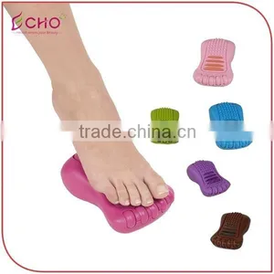Vibrating Foot Shaped Cosy Feet Massager thumbnail-1