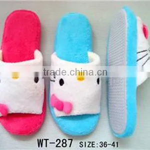 Cutest Design Warm Cotton Fabric Ladies Bathroon Slipper Good Price Girls House Bathroom Slipper Shoes thumbnail-1