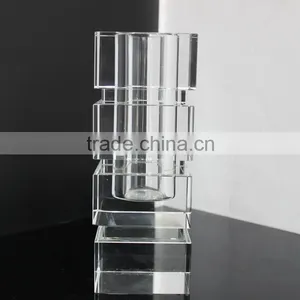 Chinese Clear Crystal Flower Vase thumbnail-4