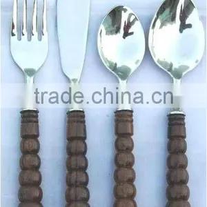 Wooden Handle Cutlery Set thumbnail-1