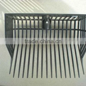 Plastic Horse Fodder Fork thumbnail-1