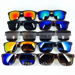 Wood Sunglasses With Polarized Lenses thumbnail-6