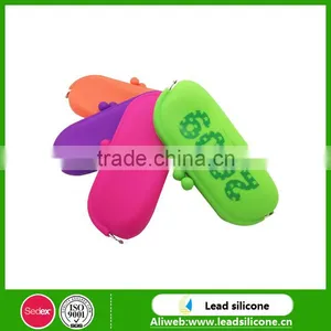 High Quality Rectangle Shaped Friendly Silicone Customized Coin Wallet thumbnail-1