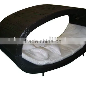 Rattan Lounge Bed thumbnail-1