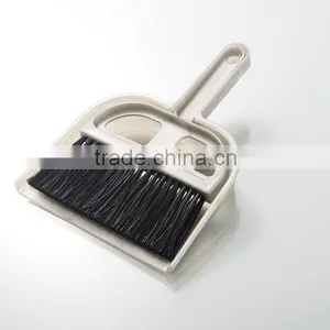 Low Price Mini Broom and Dust Pan Set thumbnail-2