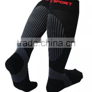 Athletic Sports Performance-enhancing Seamless Compression Socks thumbnail-2