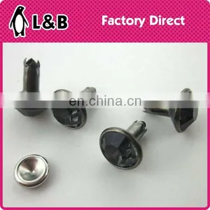 Fashion Custom Garment Rivets With Rhinestone Glass Stone Rivet thumbnail-4