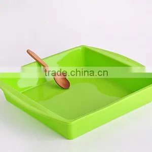 Silicone Square Cake Mold for Micro-wave Oven thumbnail-2