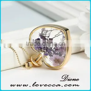 Women Heart Shape Glass Terrarium Necklace With Real Dried Flowers thumbnail-2