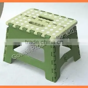 Folding Plastic Step Stool thumbnail-1