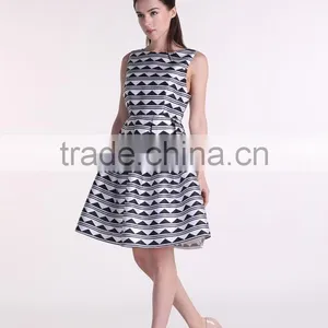 New Design Sleeveless Fancy Print Puffy Prom Dress thumbnail-2