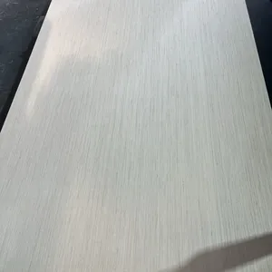 Light Straight Grain Engineered Veneer Plywood thumbnail-1