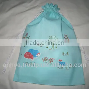 100% Cotton Embroidery Laundry Bag thumbnail-1