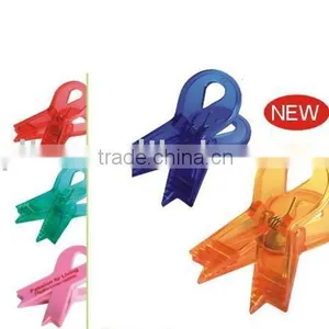 Plastic Magnet Clip thumbnail-1