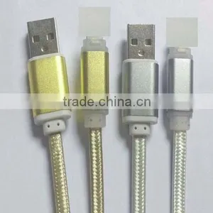 XO Metal Data Cable With Embedded LED Flash Light for Apple thumbnail-3