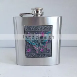 Exquisite Hip Flask With Hand -made Engraving Metal Piece thumbnail-2