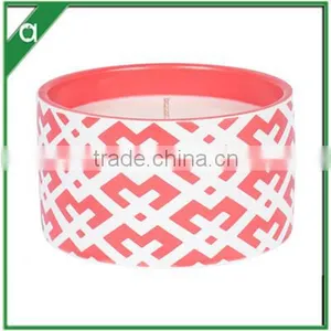 Organic Scented Candle in Ceramic Vessel With Wood Lid and Gift Box thumbnail-4