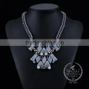 High Quality Vintage Acrylic Resin Chunky Statement Necklace Fashion Women Pendant Necklace 6390050 thumbnail-3