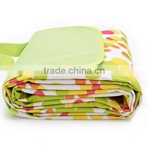Travel Outddoor Folding Waterproof Blanket thumbnail-3