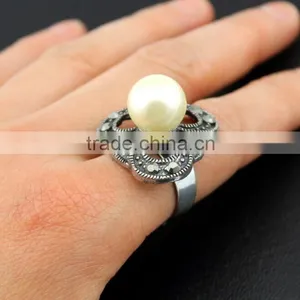 Cheap Price Good Quality Women Fake Silver Pearl Rings thumbnail-4