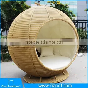 Luxury Hotel Leisure Apple Shape Synthetic Rattan Sunbed / Outdoor Sunbed thumbnail-2