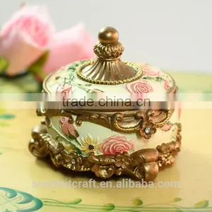 Relief Process Court Design Resin Wedding Favors and Gifts Trinket Box thumbnail-1