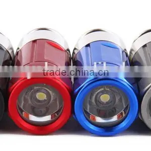 0.5W Car LED Rechargeable Flashlight thumbnail-3