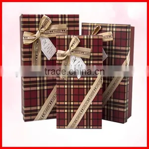 Elaborate Solid Grid Custom Gift Packaging Box With Bow Wholesale thumbnail-2