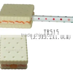 Funny Square Cookie Shape Mini Plastic Pencil Sharpener thumbnail-1