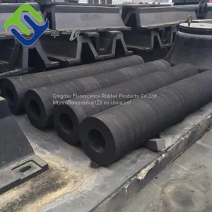 Marine Tugboat Cylindrical Rubber Fender thumbnail-3