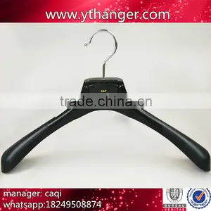 CY-669 High Material Custom Logo Plastic Hanger Black Plastic Hanger for Men Suits. Supplier's Choice thumbnail-1
