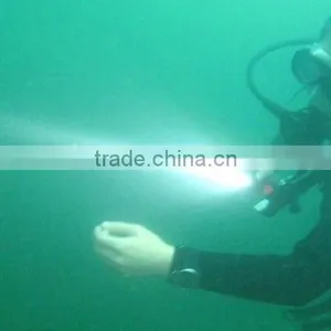 C89 Aluminum Alloy 500lumens High Power Wateroroof Rechargeable Flashlight Diving Torch With 5 Lighting Modes thumbnail-6