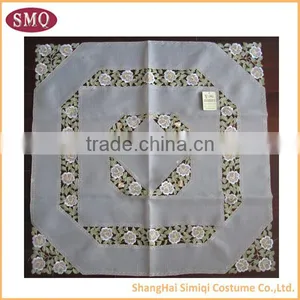 Hot Sell Custom Design Fancy Hand Embroidery Tablecloths Cotton thumbnail-1