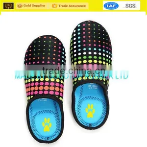 Fashional Neoprene Indoor Slipper Cusotomized Logo thumbnail-3