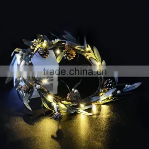 Xmas 20LED Rattern+Pinecone Light Chain thumbnail-1