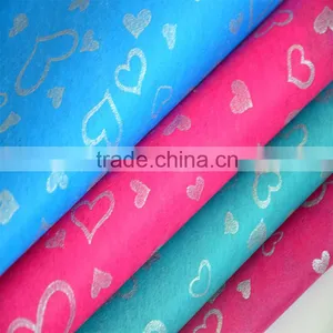 Thin Heart-shaped Glitter Printed Wrapping Non-woven Fabric thumbnail-3
