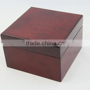Luxury High Lacquer Wooden Watch Box With Pillow thumbnail-2