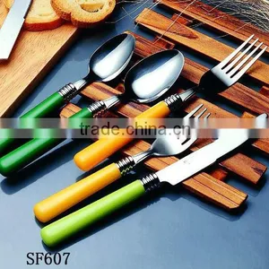 Plastic Handle Cutlery thumbnail-1